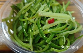 Cold-Mixed Garlic Shoots