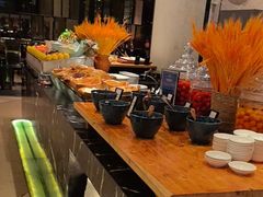 -广州万富希尔顿酒店·感趣自助餐厅·金秋蟹宴生蚝海鲜刺身