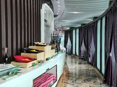 -亚洲国际大酒店·云顶阁旋转自助餐厅
