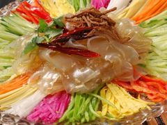炒肉拉皮-冷大厨灌汤包