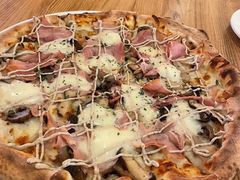 -城市大道红炉披萨烘焙坊