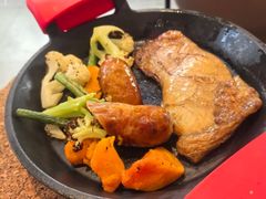-必胜客(上海华谊新所店)