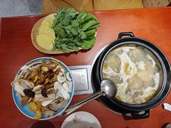 -菌之家·专业纯野生菌火锅·特色炒菌