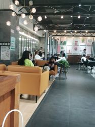 -FRIDAY星期五专业美发沙龙