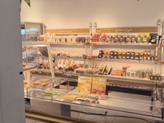 -绿姿鲜奶烘焙(世南西路店)