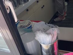 -帅小六刨冰·不一样的奶冰(总店)