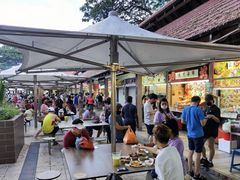 -东海岸人工湖美食村