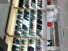 -hotwind热风(民盈山国贸店)