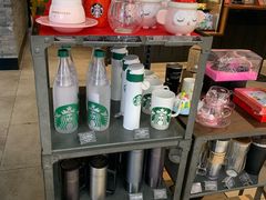 零售区-星巴克臻选(深圳华强北茂业店)