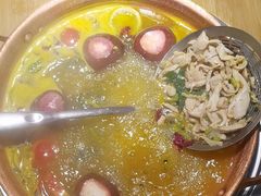 -洱火云南酸菜牛肉火锅(石景山当代商城店)