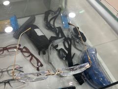 -发茂眼镜·蔡司依视路镜片(镇坪路店)