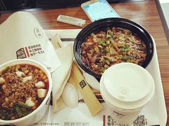 -荀记肉夹馍(三八家乐福店)