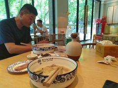 -镇南锅盖面馆(解放路店)