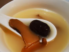 招牌松茸清汤底-洋房火锅(新天地店)