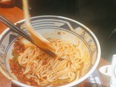 -鑫花溪牛肉米粉(东环大润发店)