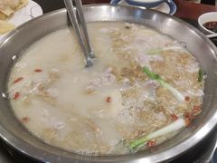 -老来福·非遗酸汤兔(凯旋路店)