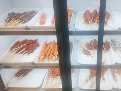 -哈尔滨小酒馆·鲜肉现穿自助烧烤(康新花园店)