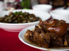 红烧猪手-侬佳蒸菜馆(听潮店)