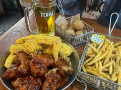 -BHC炸鸡(明洞总店)