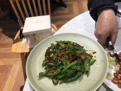 -香山湖家家宴(中山陵店)