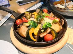 -刀叉遇上筷子中西融合餐厅(南开店)