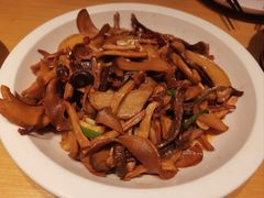 -关东小磨东北菜(上海长风大悦城店)