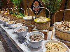 -飨食汇全日制餐厅·昆山皇冠假日酒店(九方店)