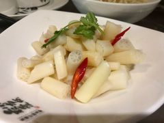 -龙巢盱眙龙虾·牛蛙·烧烤宵夜(八卦岭店)