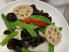 -荷塘秋月·本帮江浙菜(国权路店)