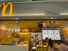 -麦当劳(深圳北站B2检票口楼上)