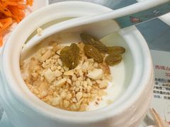 -汗腾格里·风味餐厅(新疆驻京办店)