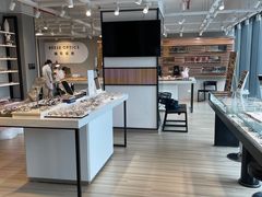 -瑞司视光眼镜·蔡司战略合作眼镜店(新街口店)