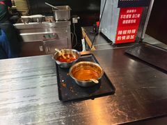 -亮亮面馆(经六路店)