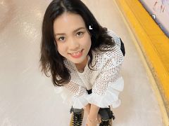 -正佳冰河湾真冰滑冰场