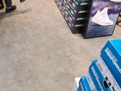-SKECHERS 斯凯奇(上海国际时尚中心店)