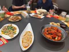 -肥肥虾庄·金牌油焖大虾(汉口城市广场店)