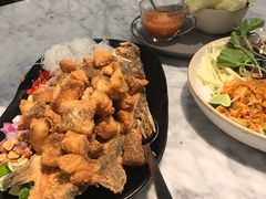 -Kub Kao Kub Pla (Terminal21)