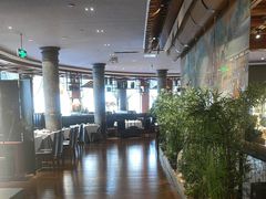 -八府香鸭·啫啫煲(华山路店)