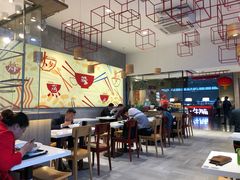 大堂-百事佳烧鸭牛腩(上海虹桥站店)