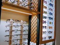 -LOGO眼镜·蔡司品牌折扣店(龙华清湖店)