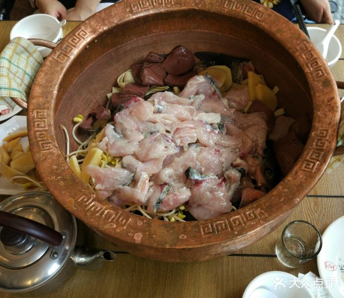 涠涠鲜鱼(三弓路店)铜锅鱼图片