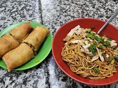 -002鱼汤粉(龍園店)