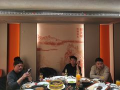 -新天明砂锅鱼头煲