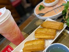 酥脆老油条-左庭右院鲜牛肉火锅(金山万达店)