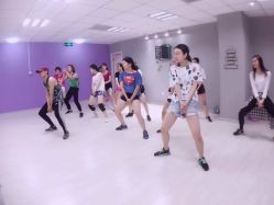 点击看大图 -TOMBOY爵士舞韩舞舞社