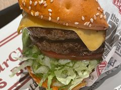 -The Habit Burger Grill 哈比特汉堡(复兴soho店)