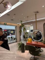 -侨治发型