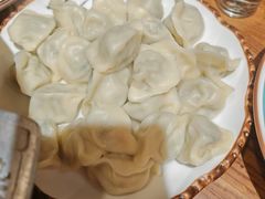 -东来菜馆•手抓海鲜家常菜•海鲜锅贴(鸽子窝店)