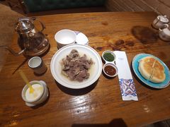 -蒙亨·手把肉·蒙古包文化主题餐厅(天恒广场店)