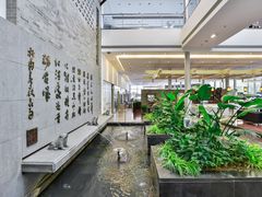 -成都中升之星奔驰4S店